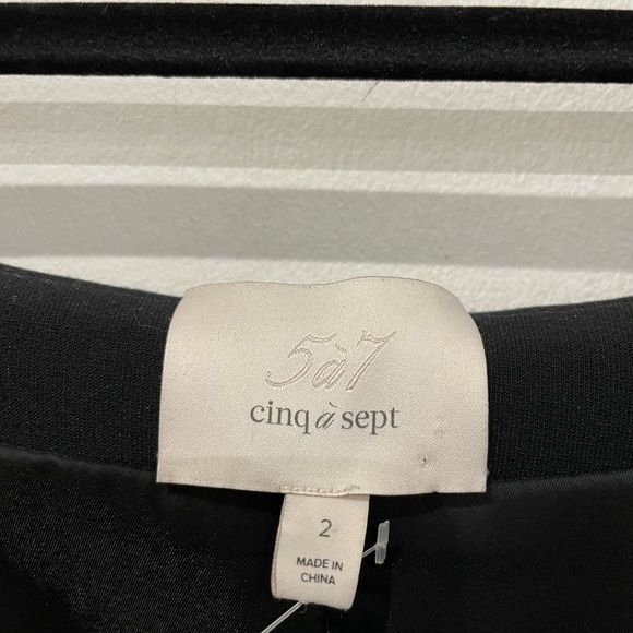 Cinq à Sept ‘Angelina’ Blazer - 2 - Picture 5 of 7